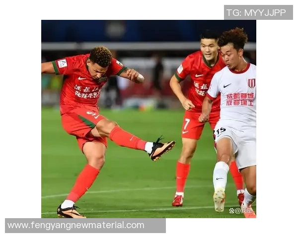 足球明星遭球迷恶搞引发热议网友创意无限笑料不断